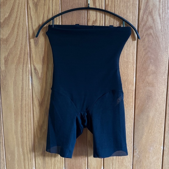 Honeylove SuperPower Short - Picture 3 of 11